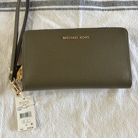 NWT Michael Kors Jet Set leather wallet - Picture 1 of 6